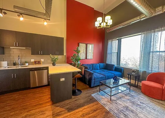 Cozy 3br Modern Smoke Ok Unit Near Mccormick *