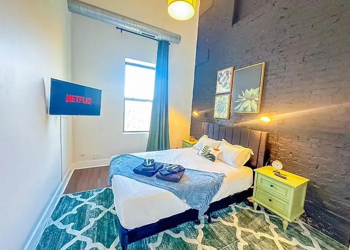 Cozy 3br Modern Smoke Ok Unit Near Mccormick Apartment